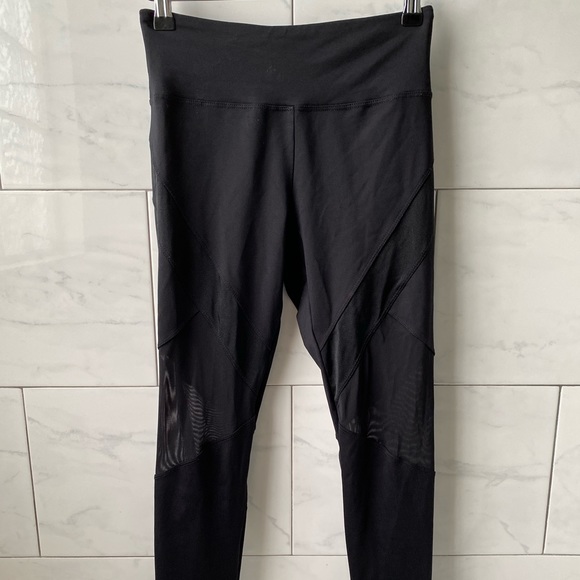 Forever 21 Mesh High-Rise Active Leggings - Picture 6 of 8